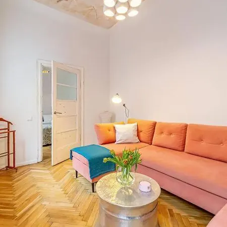 Little Paris In Laisves Al Apartment