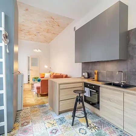 Little Paris In Laisves Al Apartment Kaunas